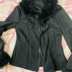 Elegant Black Women's Teddy Jacket with Faux Fur Trim